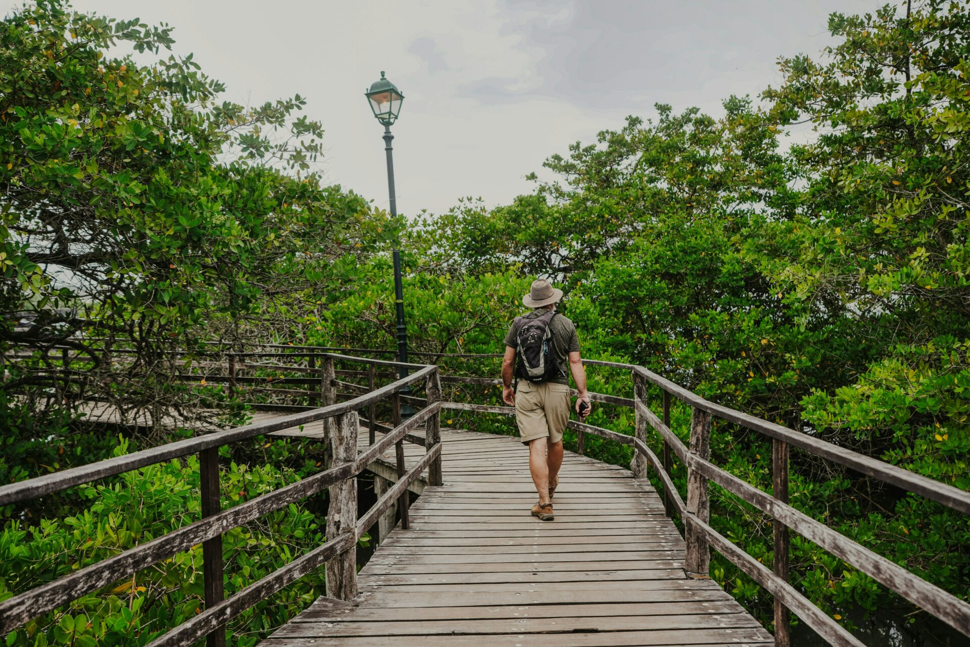 andres-medina-NoJJdQ1VblM-unsplash